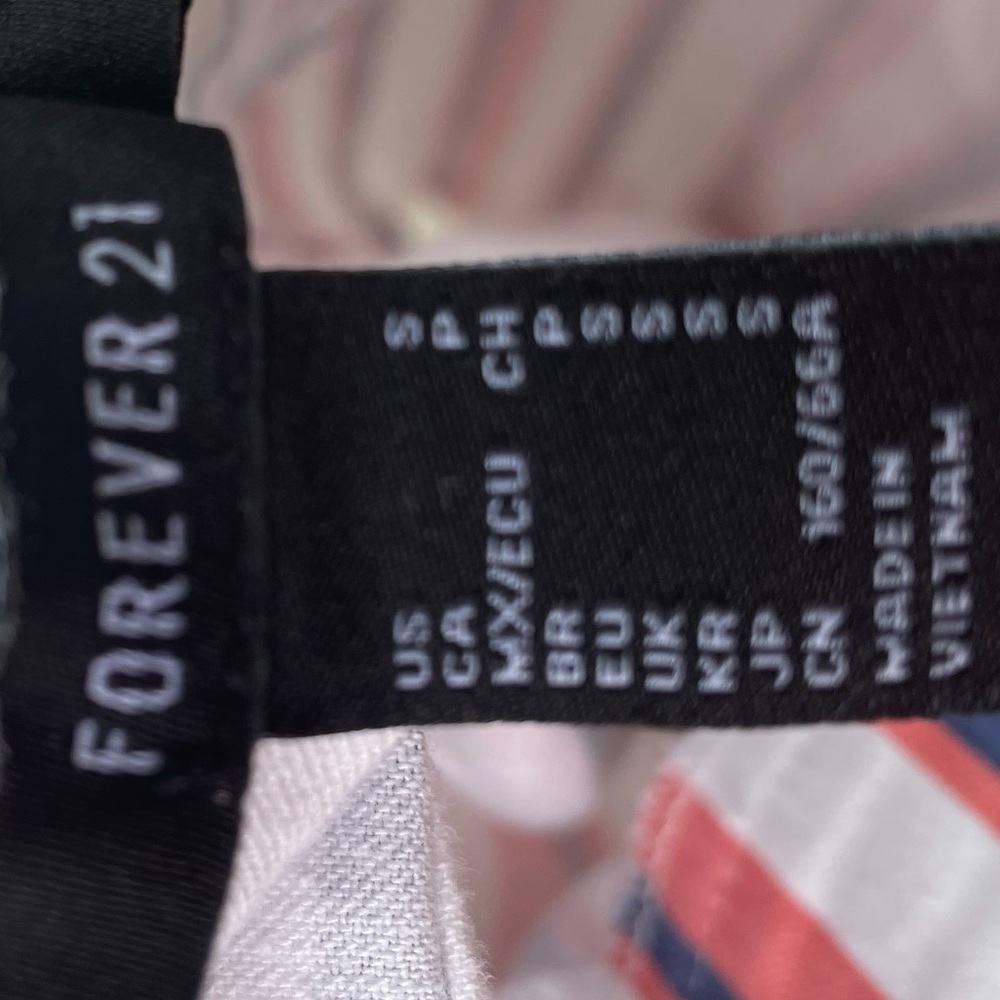 Forever 21 skirt - Picture 2 of 3